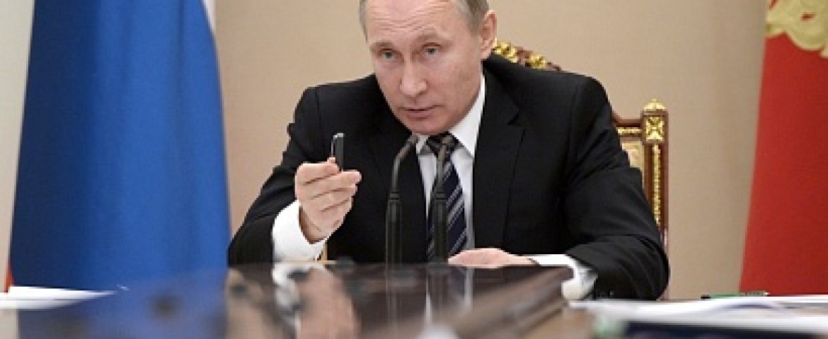 Путин подписал поручения по жилью и благоустройству